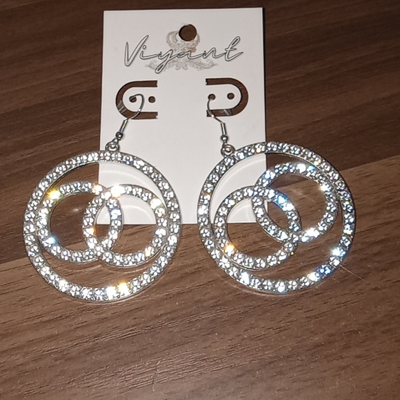 Earrings - Picture 1 of 2